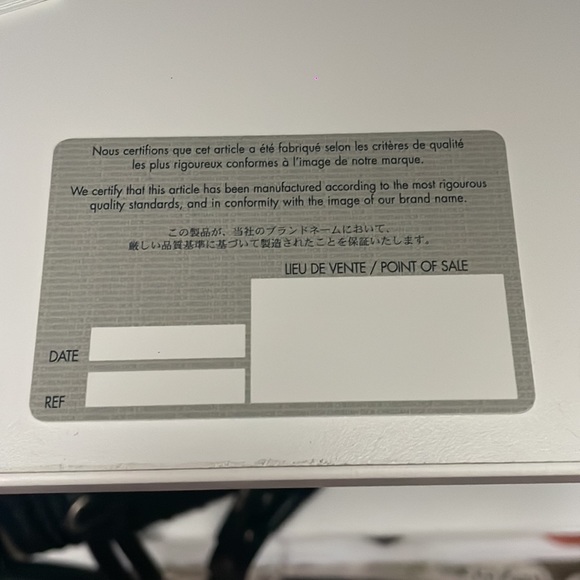 100% Authentic Vintage Christian Dior patent leather shoulder or clutch bag. - Picture 10 of 10